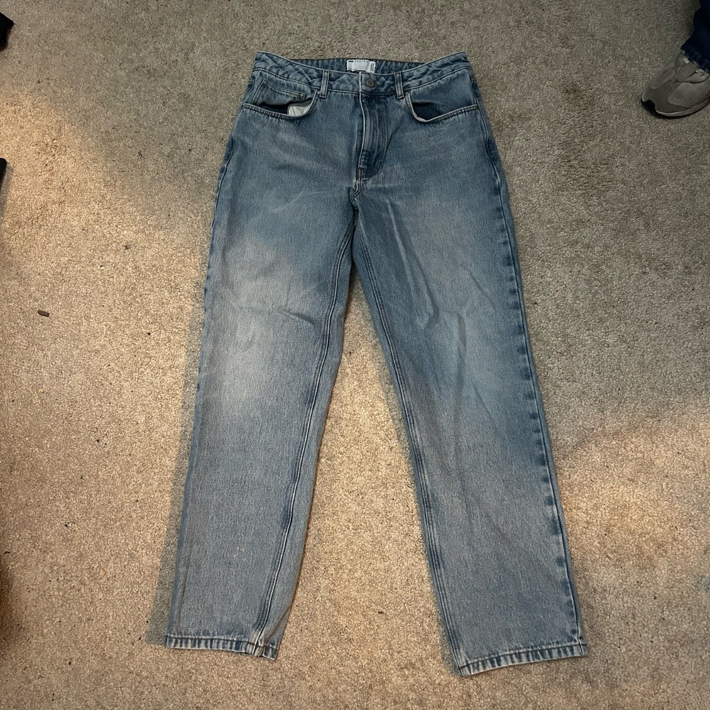 Light Wash Blue Jeans